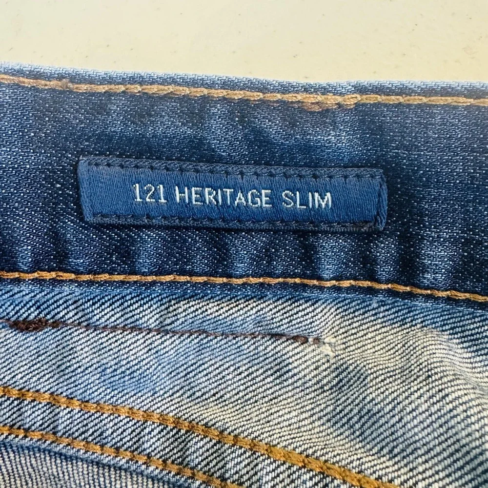 Lucky Brand 121 Heritage Slim Bermuda Shorts Mens 34 Blue Denim Raw Hem